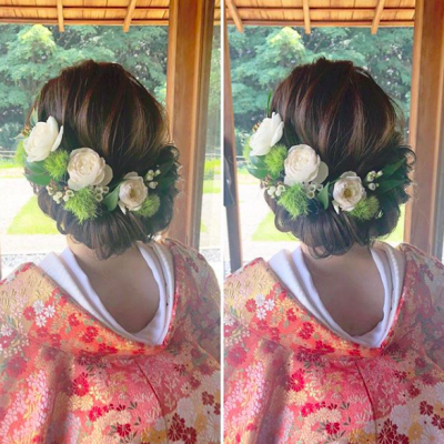 Instagramで見つけた卒花嫁さんの和装婚イマドキかわいい洋髪スタイル 振袖や袴 ドレスによく似合うお花ヘッドアクセの最旬情報をイチ早くお届けします