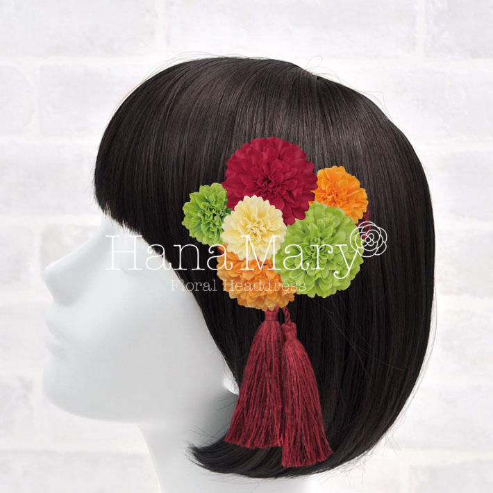 黒髪に合うマムの髪飾り