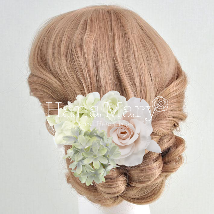 白メインの柔らかなイメージ