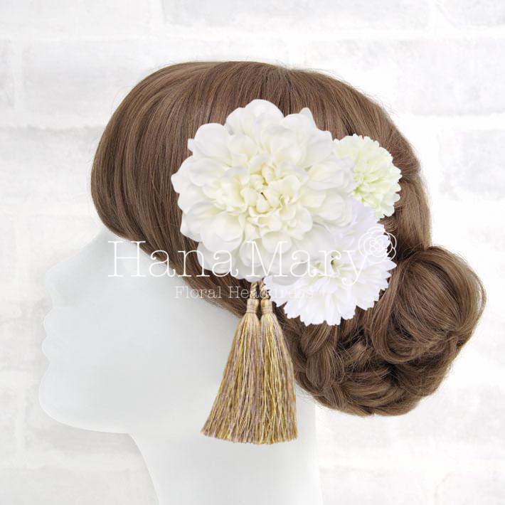 真っ白な髪飾り