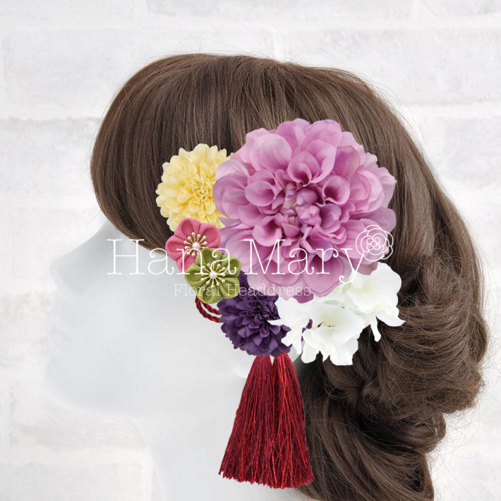 大きなダリアとあじさい