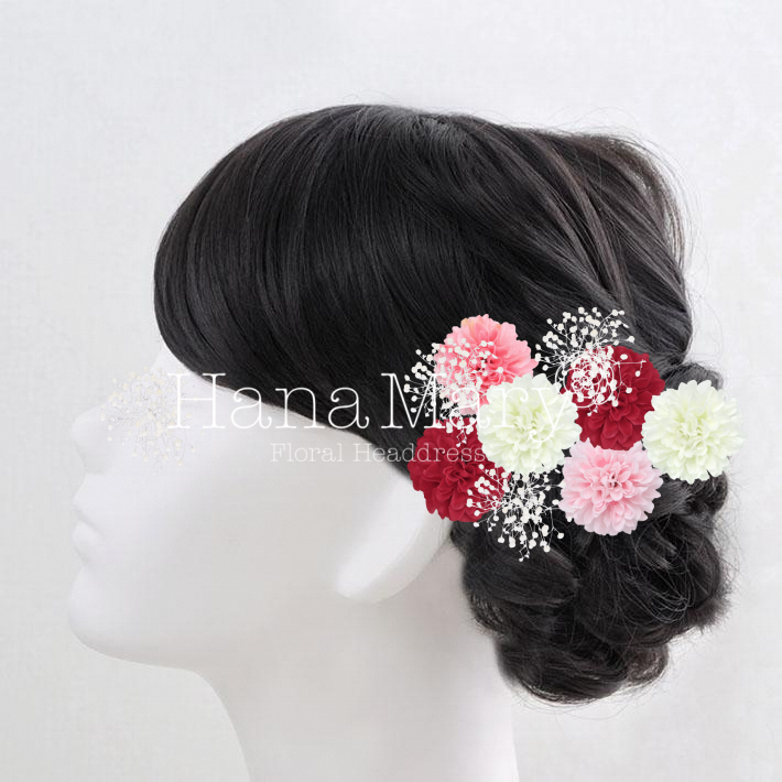 小花を足して華やかに