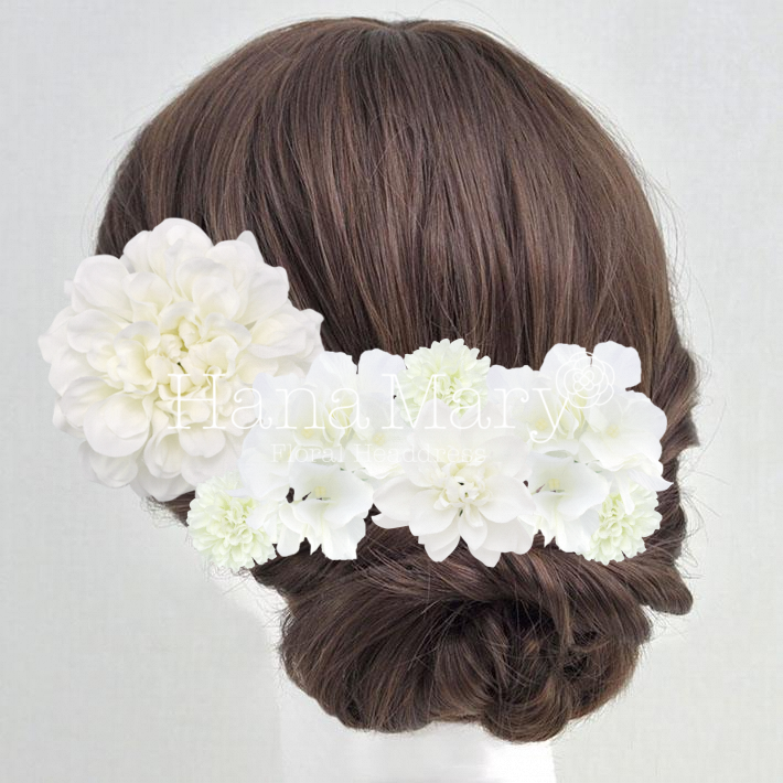白い花の髪飾り