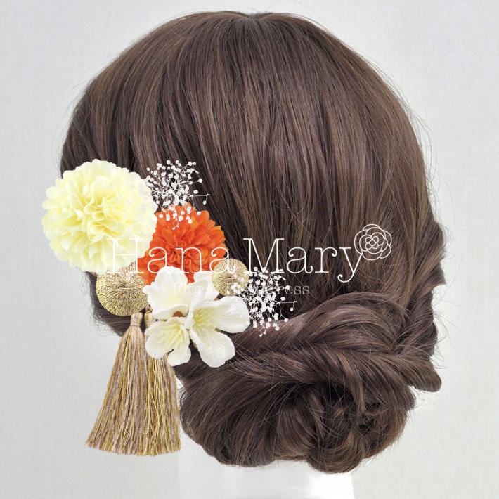 暖色袴に似合う髪飾り