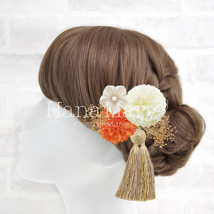 暖色袴に似合う髪飾り