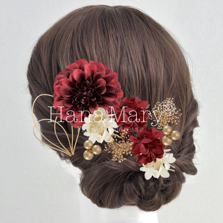 深い赤とゴールドアレンジ