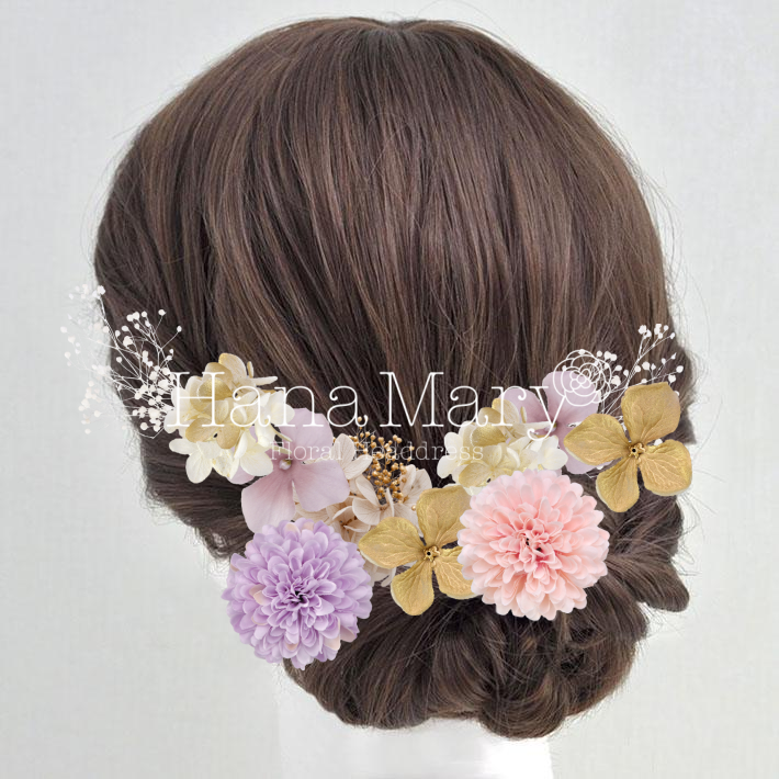 淡いドライフラワー