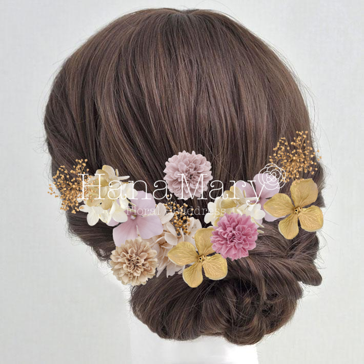 淡いドライフラワー