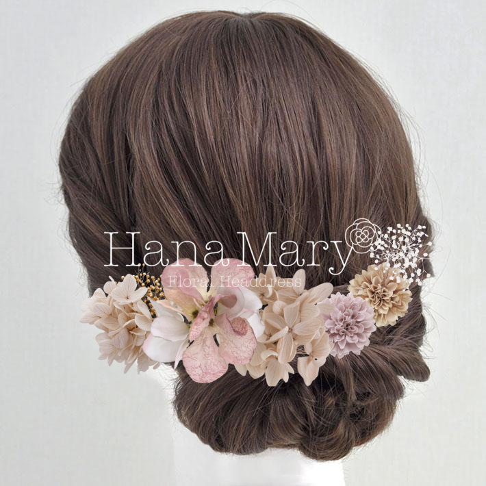 くすみピンクの紫陽花で淑やかに