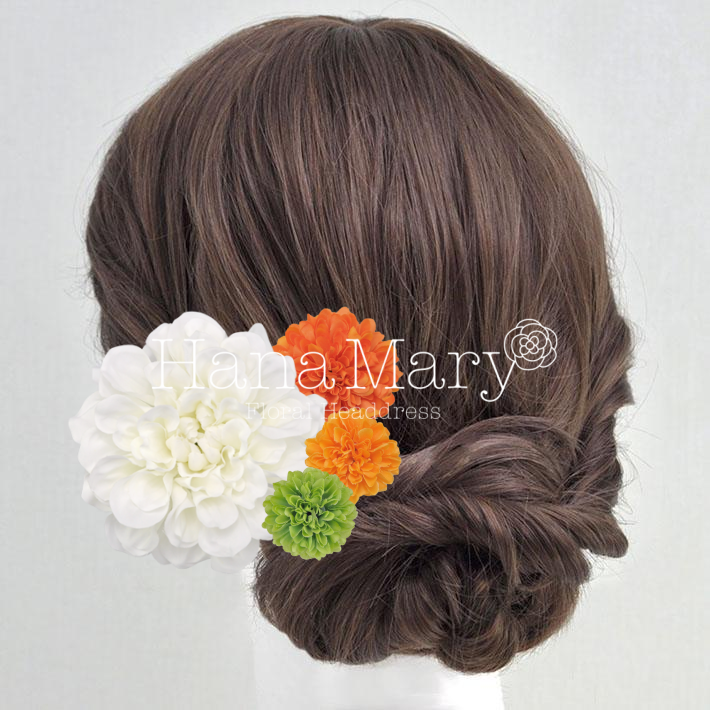 白ダリアとマム組み合わせ