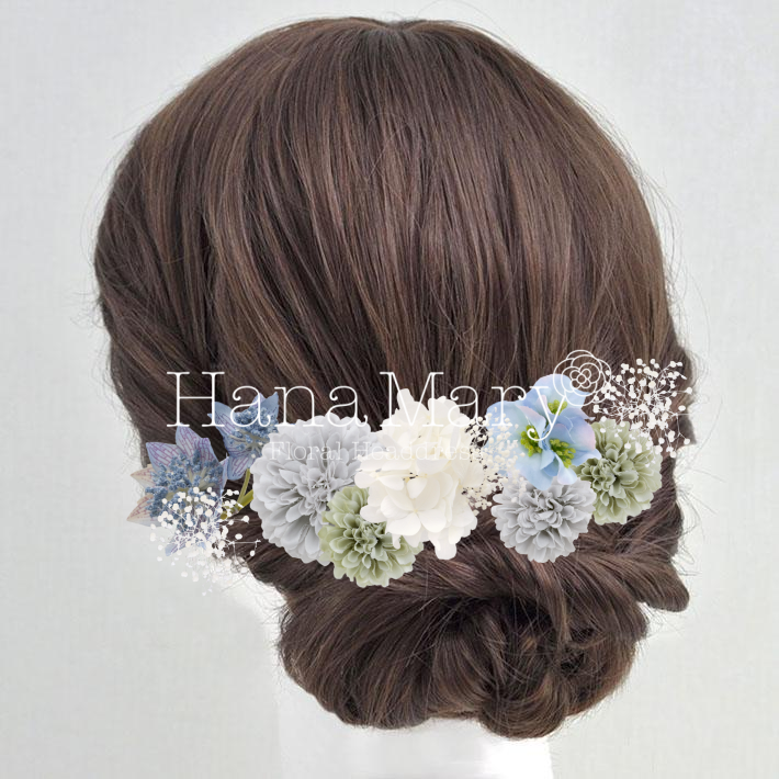 落ち着いたブルーとマムの髪飾り