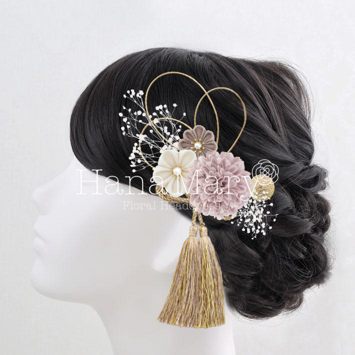 ゴールドとピンクの花飾り