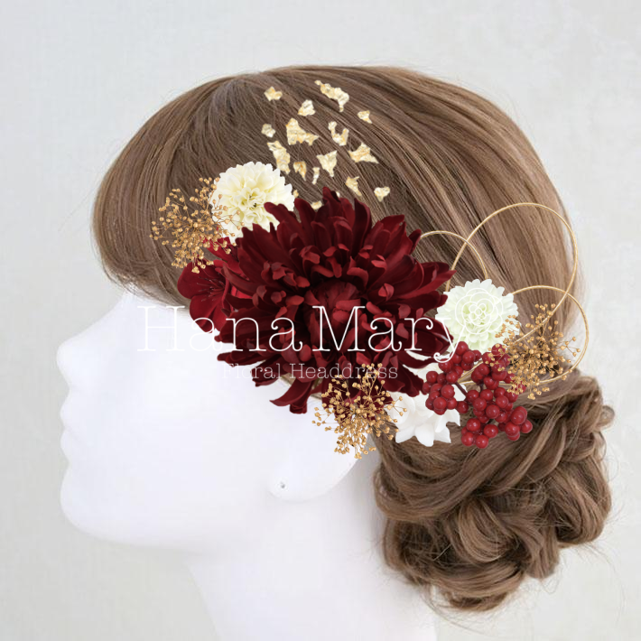 赤と白が引き立つゴールド