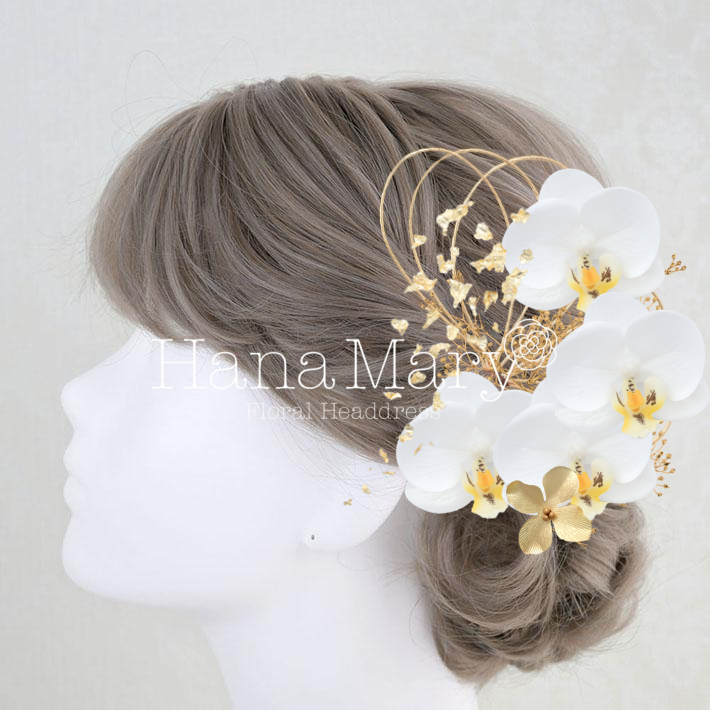 胡蝶蘭とゴールド系の飾り