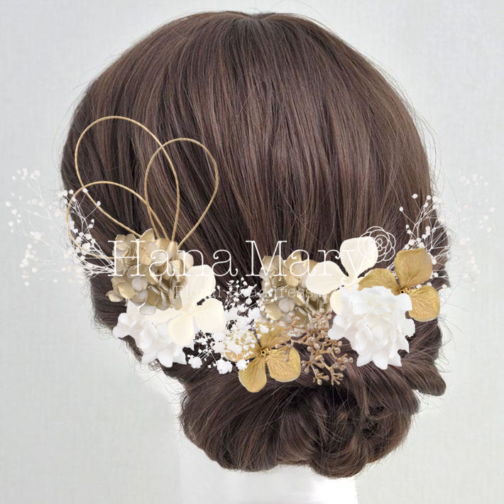 ホワイトとベージュのお花アレンジ