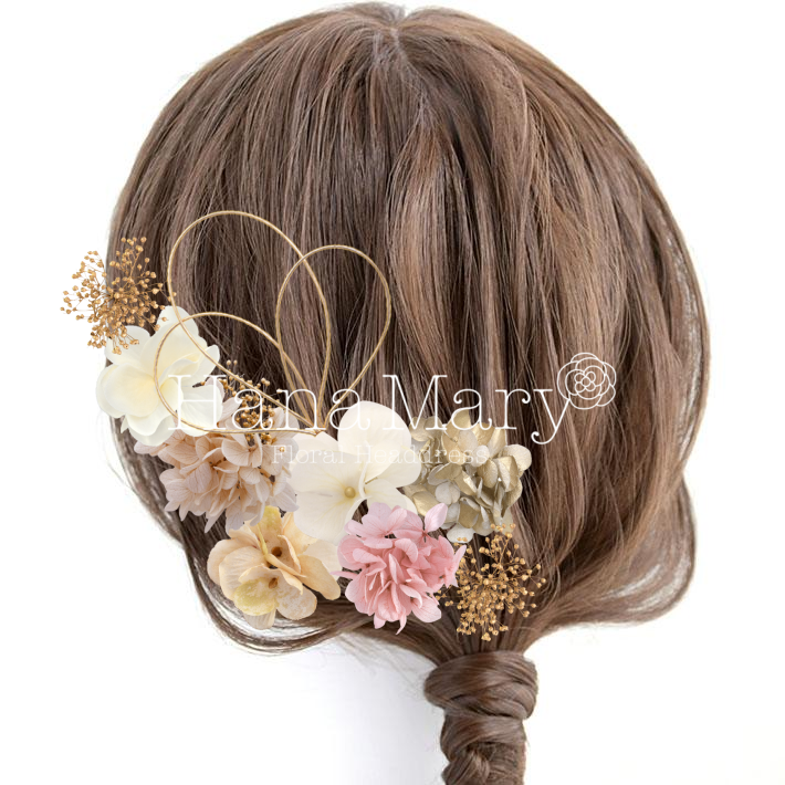 白とピンクの髪飾り