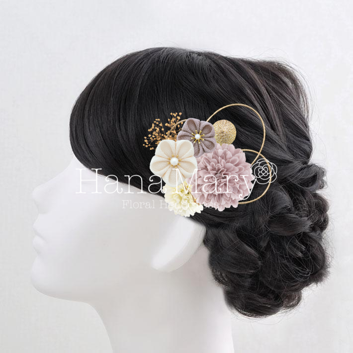 くすみカラーのピンポンマムとつまみ細工