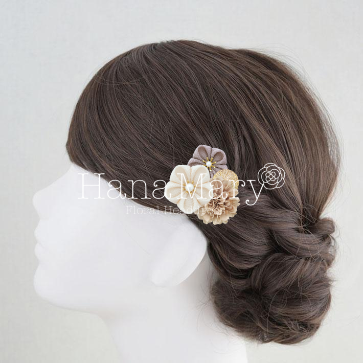 小さいくすみカラーのピンポンマムとつまみ細工