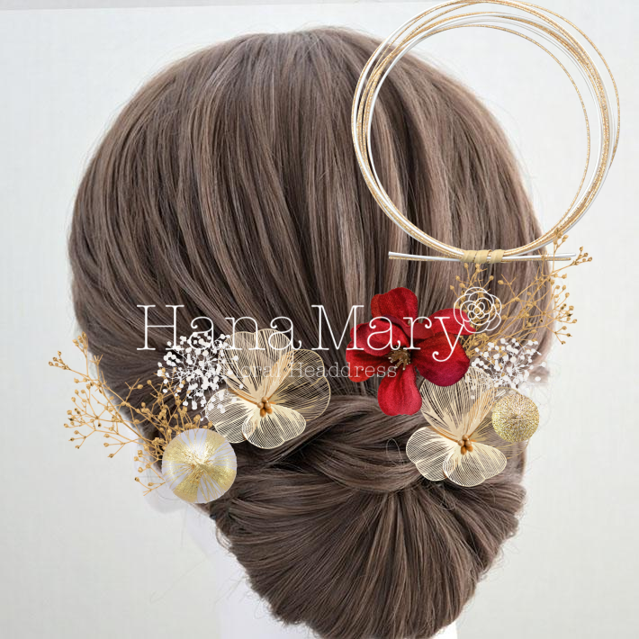 白と金に一輪赤