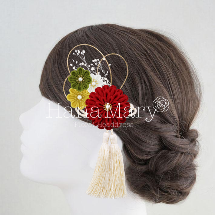 赤をメインにつまみ細工