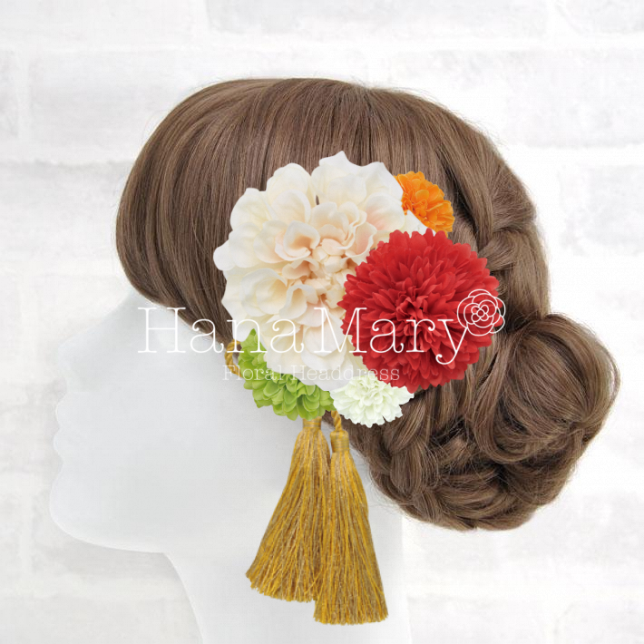 大きなダリアとピンポンマム