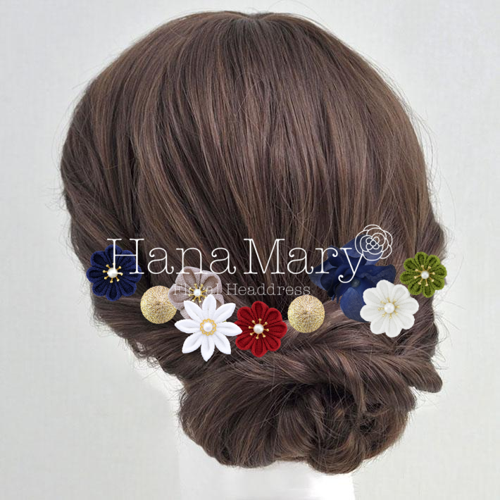 紺の袴に赤い着物