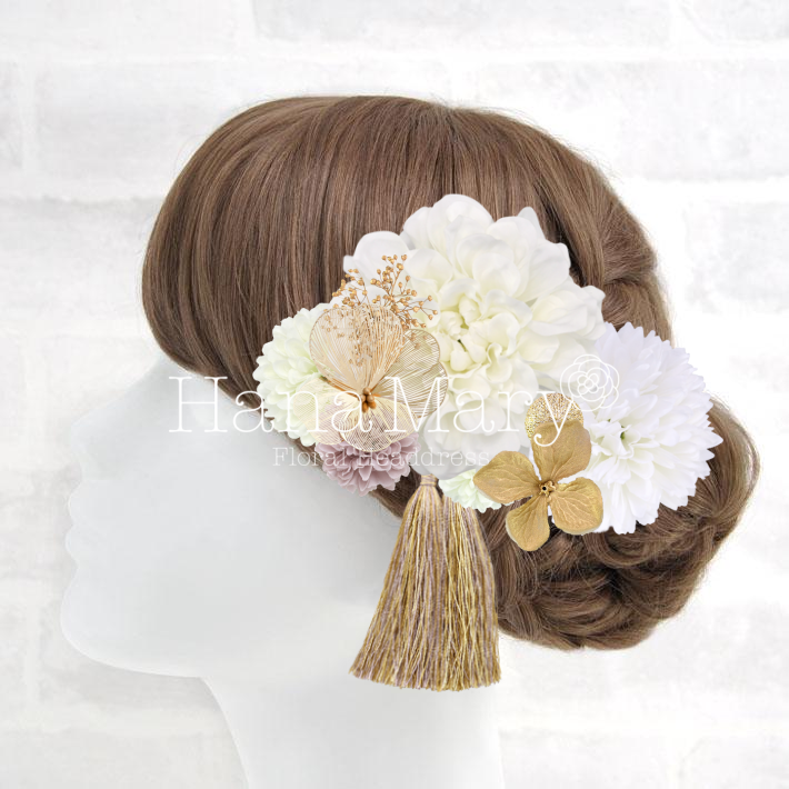 白とゴールドの花飾り