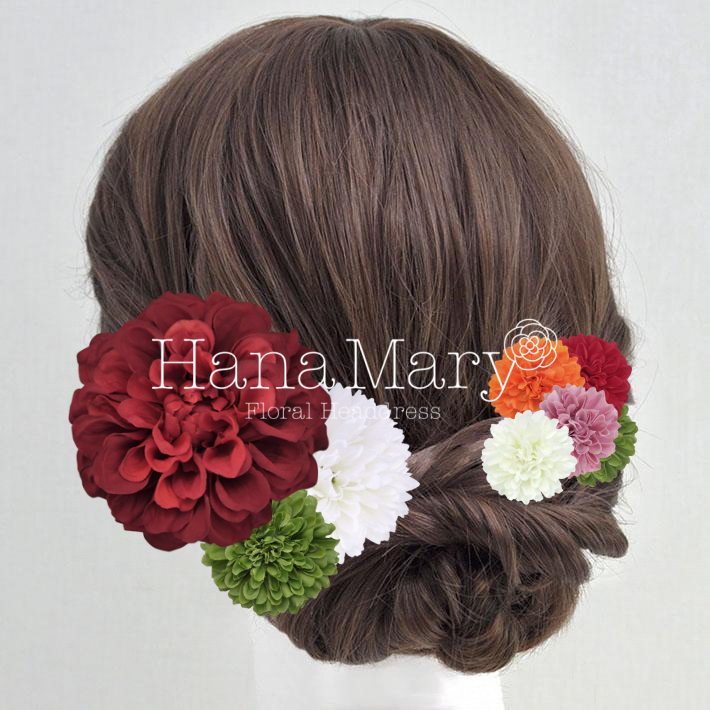 おおきなダリアと愉快な小花達