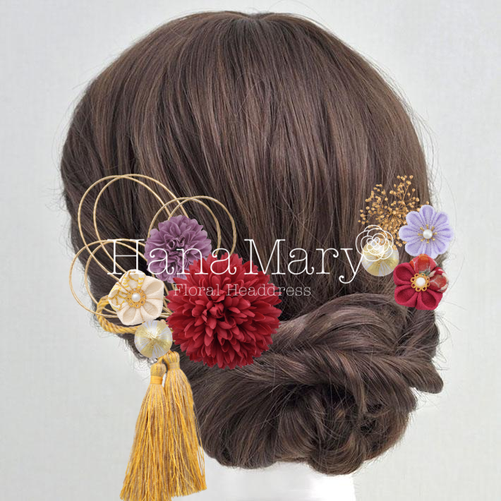 赤と紫の花と房アレンジ