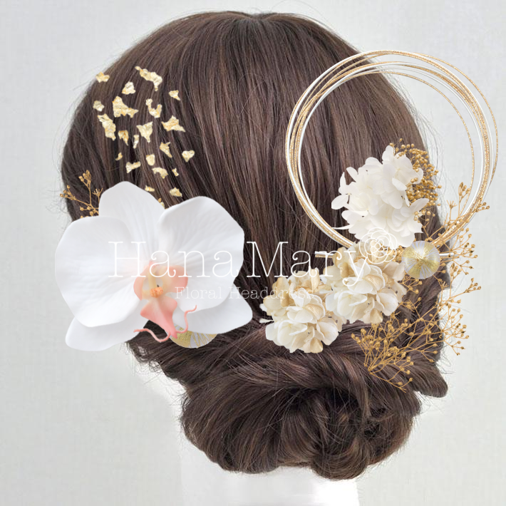 胡蝶蘭と白と金