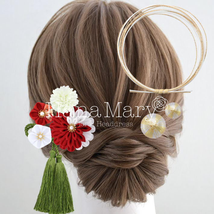 グリーンと赤いつまみ細工