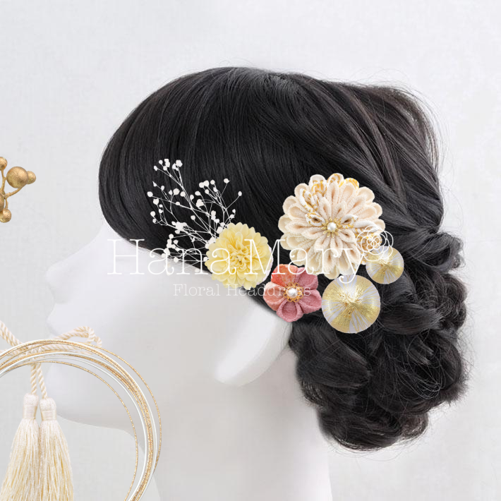 薄ピンクの黄色マムアレンジ