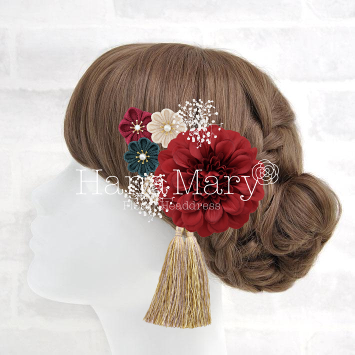 ダリアと青い小花